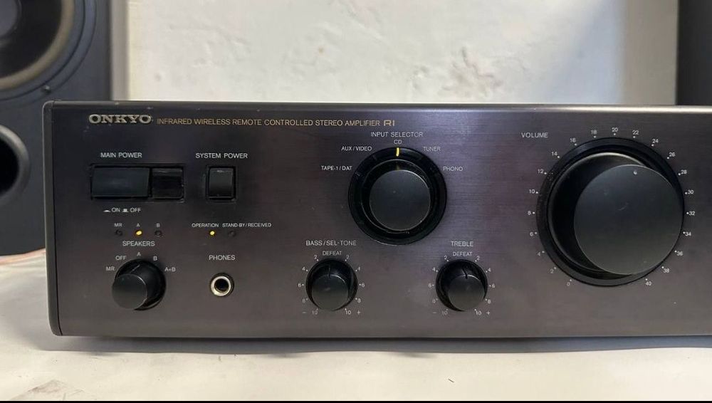 Wzmacniacz stereo Onkyo A-8830, 2*109 Watt, Japan