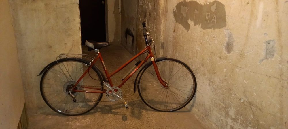 Miejski rower Gazela damka czerwony