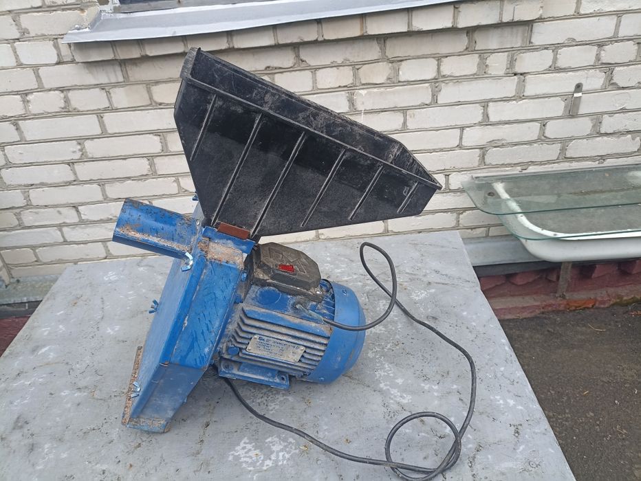 Кормоподрібнювач (корморізка) Елікор-1