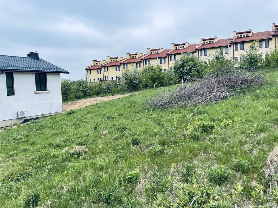 Продаж ділянки 10 сот вул Коновальця-Сахарова, Солонка! - More