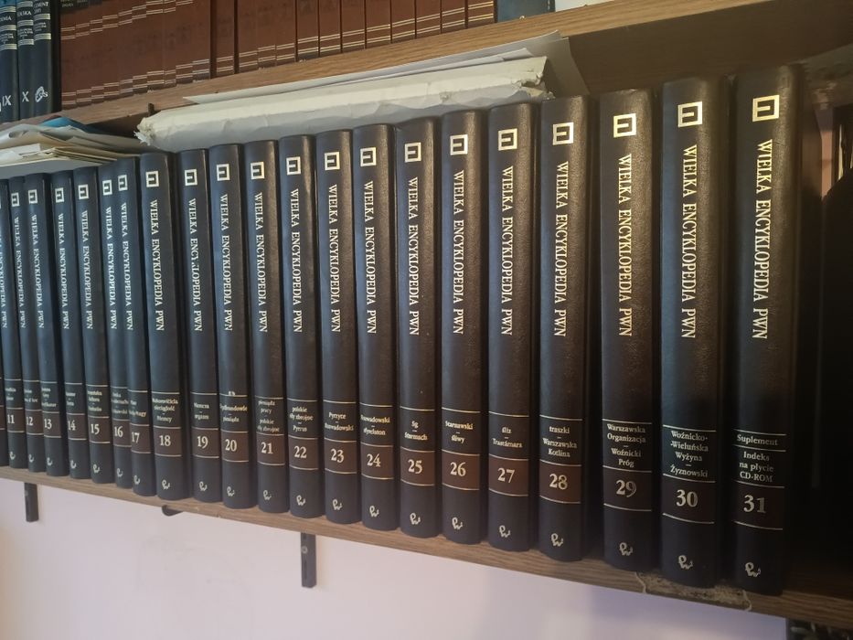 Biblioteczka historyczna-woluminy