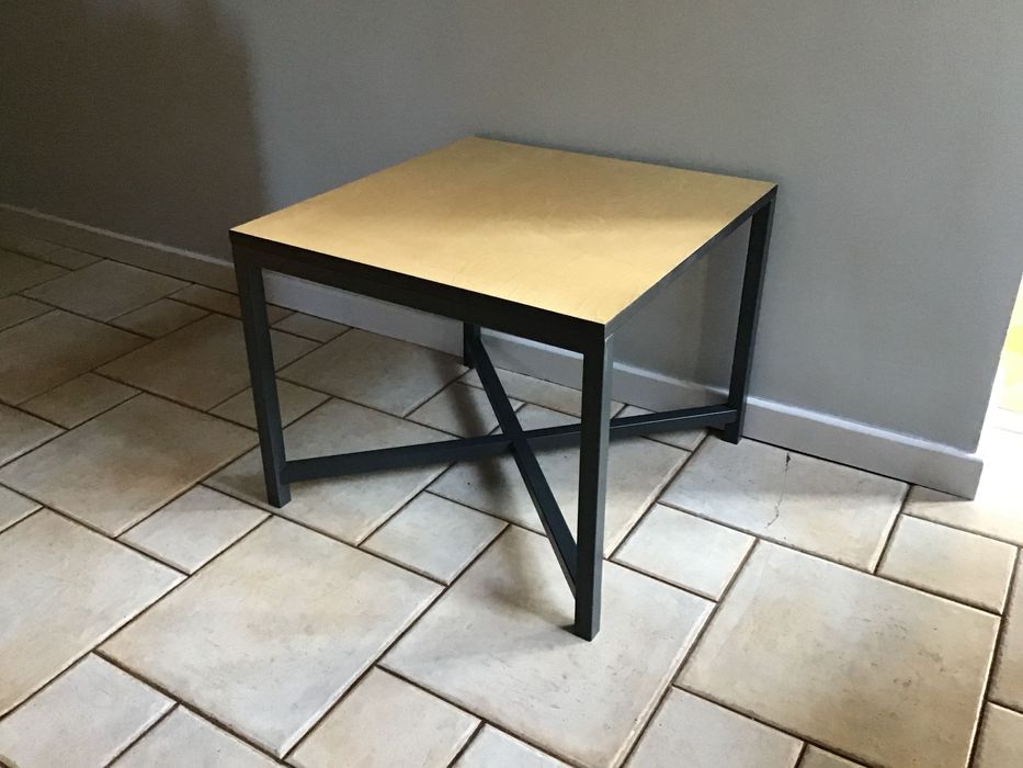 Nowy stolik kawowy lub kwietnik ………..