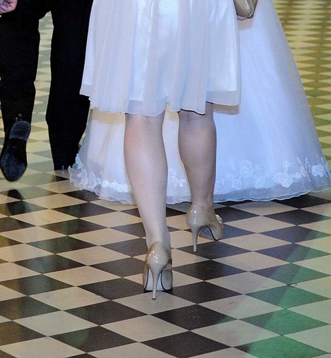 Buty damskie, wysokie obcasy, beżowe/nude, rozmiar 36