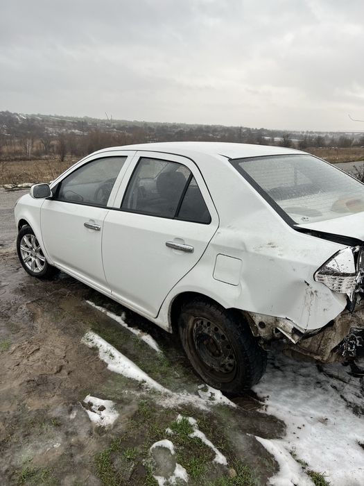 Розборка шрот Джилі МК2  GEELY MK2 1.5 55тис. км 2010-2015 двигун кпп