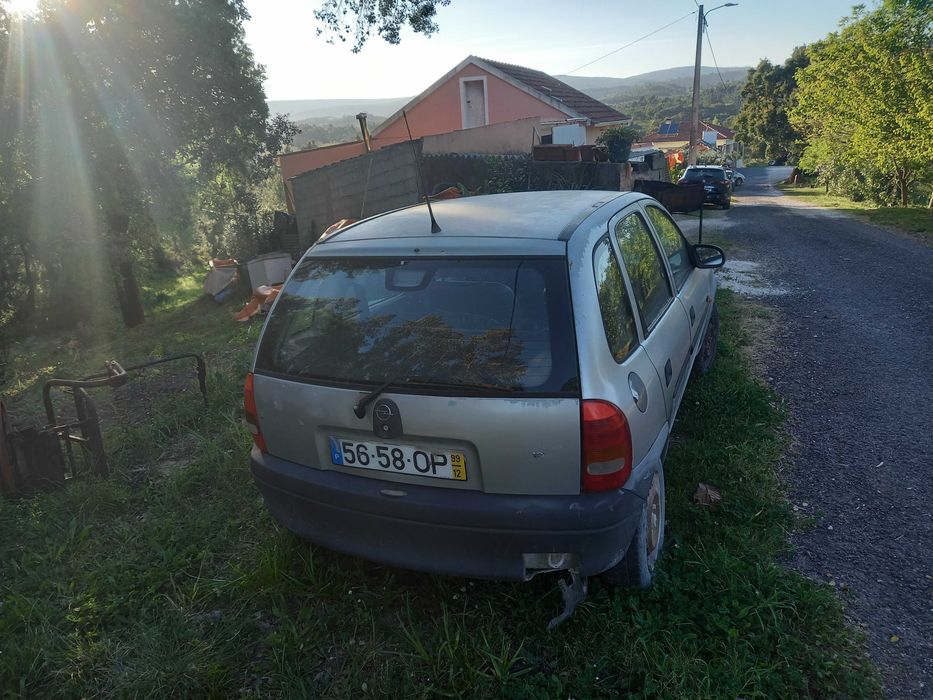 Opel corsa B 1.0 99