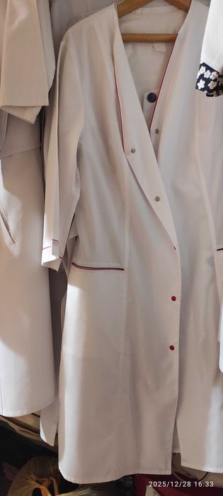 Медичні халати. Б/в