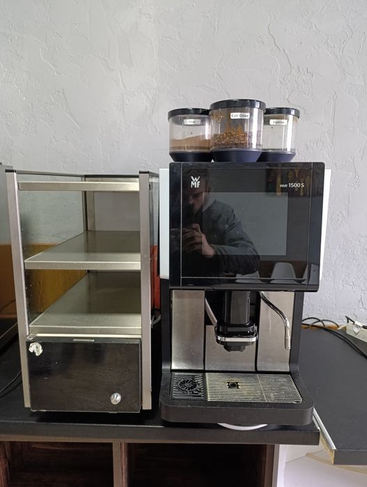 Кавоварка з холодильником Кавоварка WMF1500S кавовий апарат