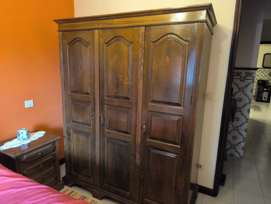 Quarto de casal em madeira
