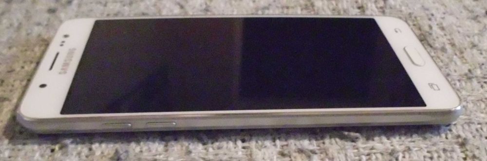 Samsung Galaxy J3 Dual Sim Nfc super stan karta pam.2GB+ład+kabel USB