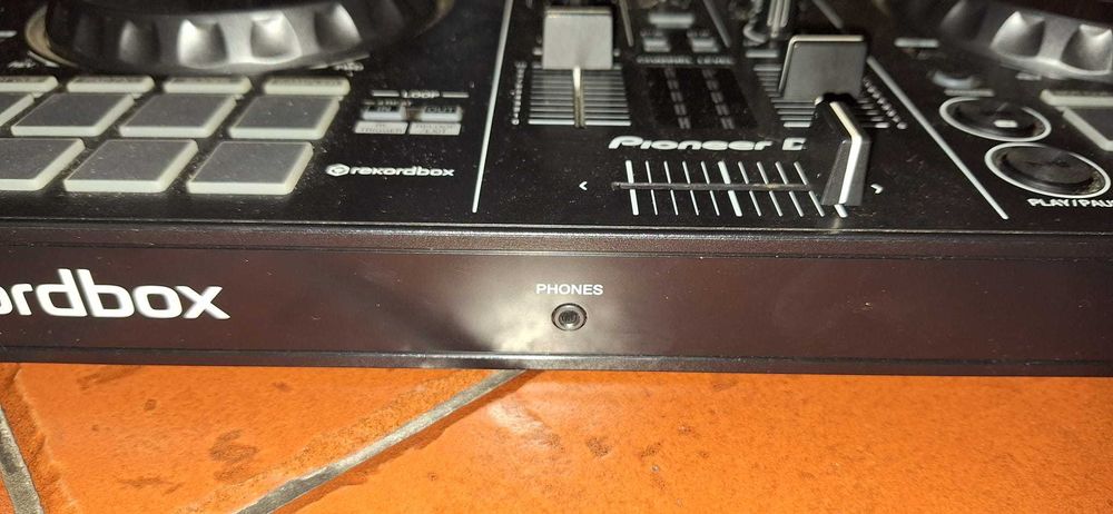 Controladora Pioneer DDJ-RB +  Headphones AKG K181 DJ [Ler descrição]