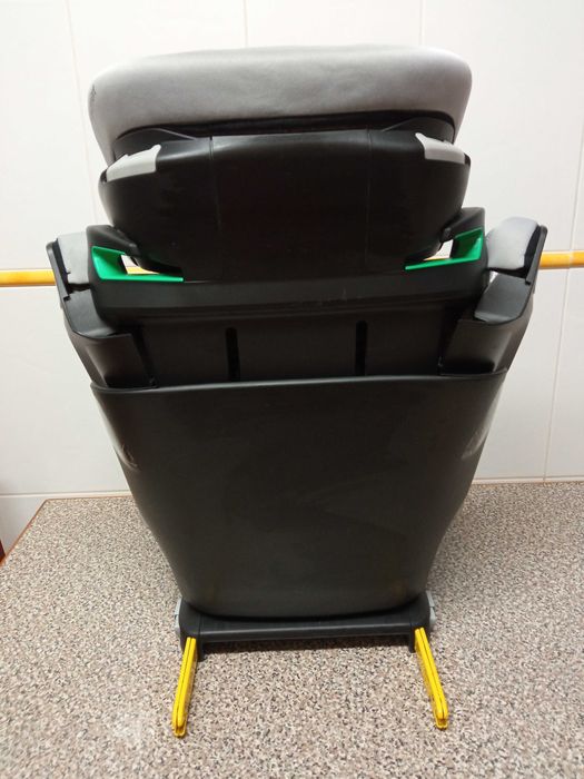 Cadeira auto, marca Bébé Confort, 3,5-12 anos, muito bom estado