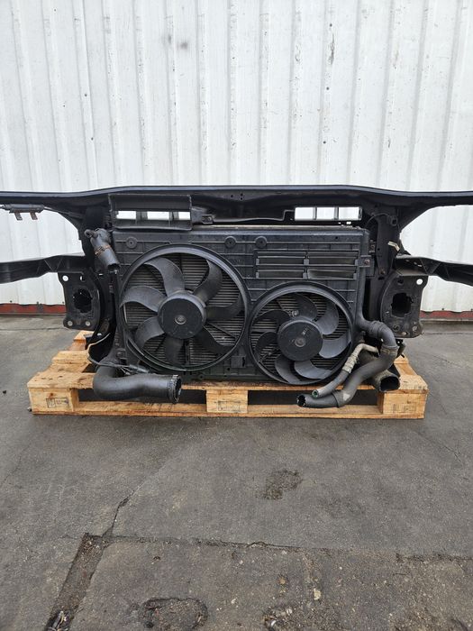 Pas przedni z chłodnicami VW Passat B6 2.0 Tdi