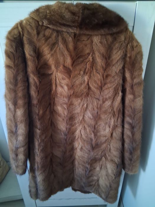 Kurtka brązowa z norek lekka