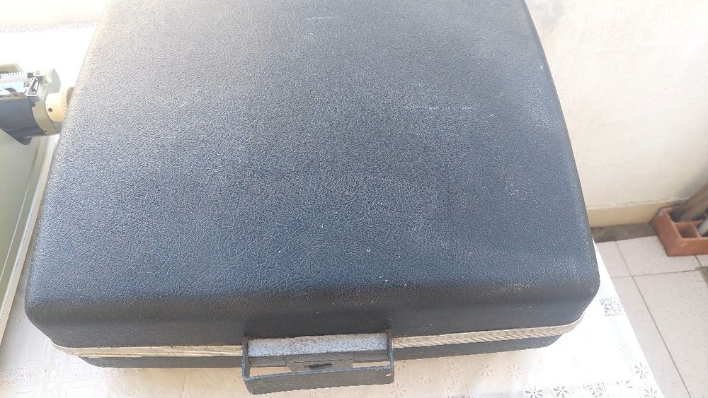 Máquina de escrever antiga