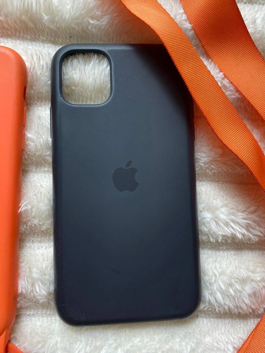 Чохли для iPhone 11