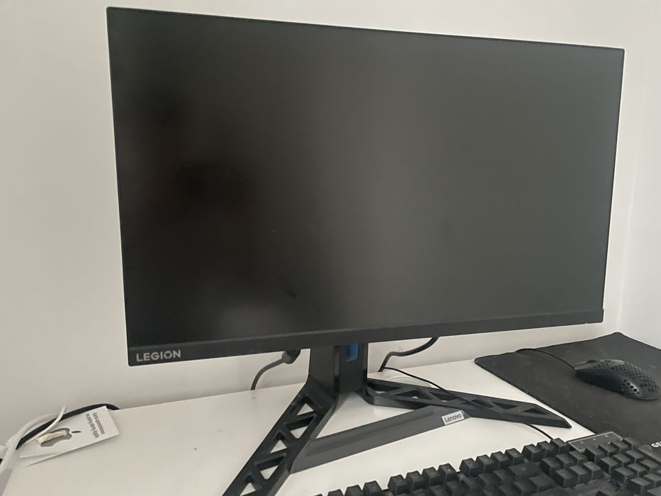 Lenovo Monitor 240hz 0,5 ms