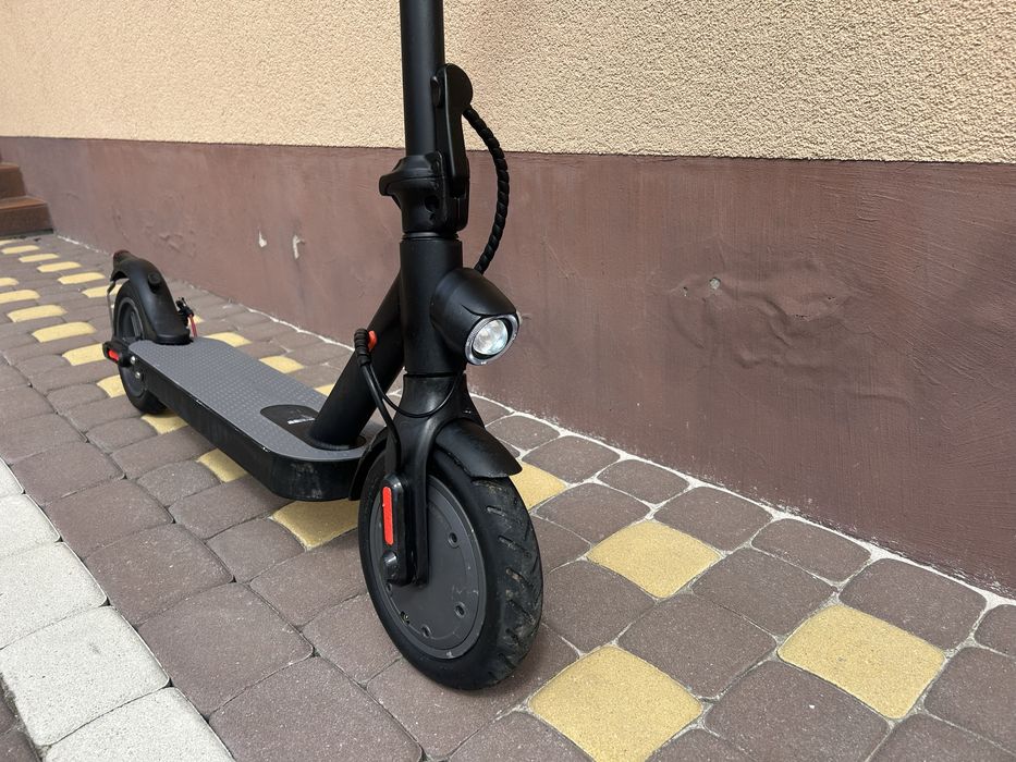 Електросамокат E-Wheels