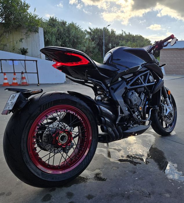 MV Agusta Dragster R