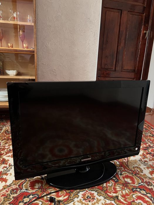 Продам телевизор Samsung (32дюйма)