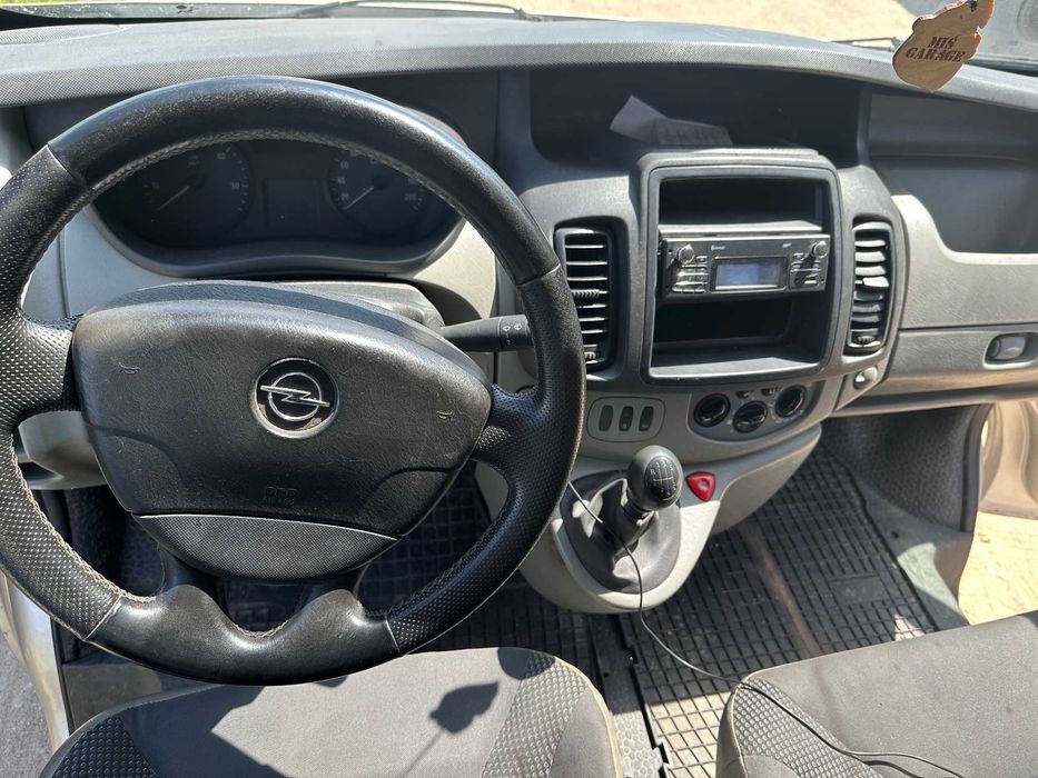 Opel Vivaro 2.0 DIESEL 9 osobowy cena brutto