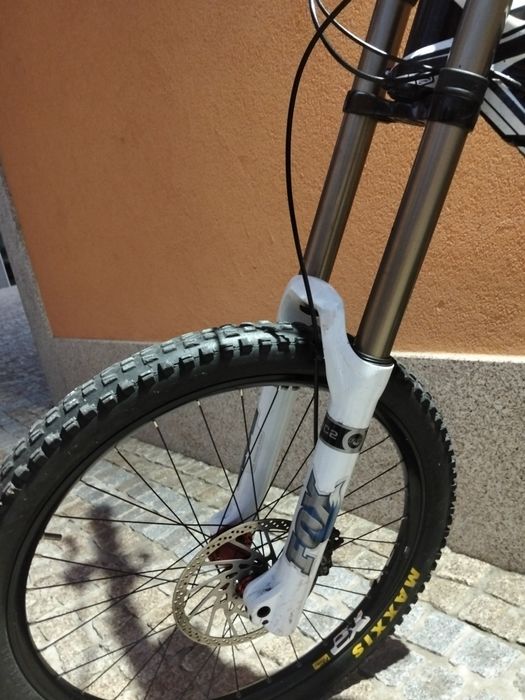 Bicicleta de downhill PROFISSIONAL