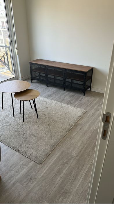 Aluga-se apartamento