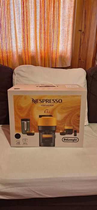 Máquina de café Nespresso423918373229056001