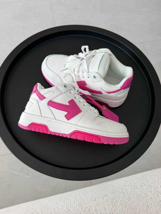 Стильні кросівки Off-White Out Of Office White Fuchsia / Модні біло-рожеві повсякденні кеди (36-41)