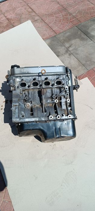 Двигун D14A2 Хонда Сівік запчастини