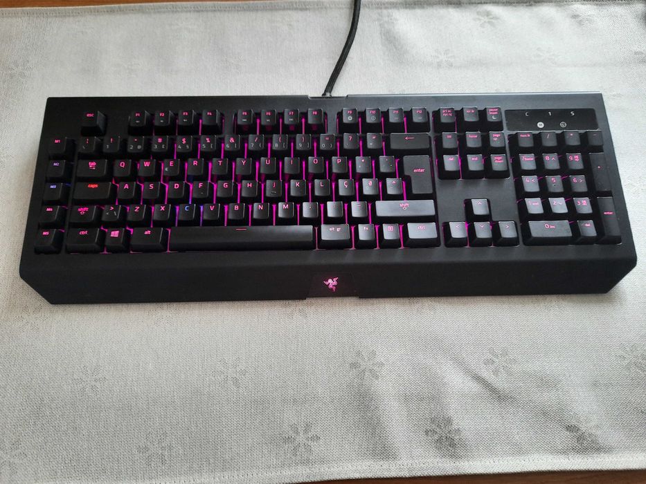 Teclado RAZER Blackwidow Chroma V2