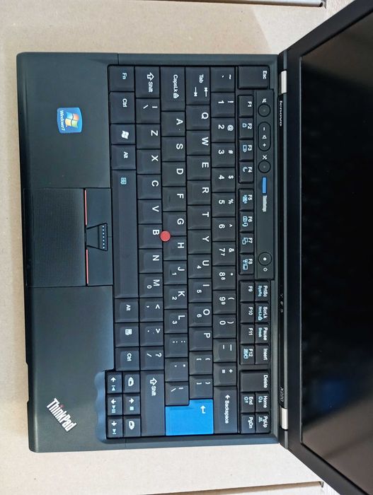 Lenovo ThinkPad X220 i5 / 8 GB RAM / SSD 128 GB