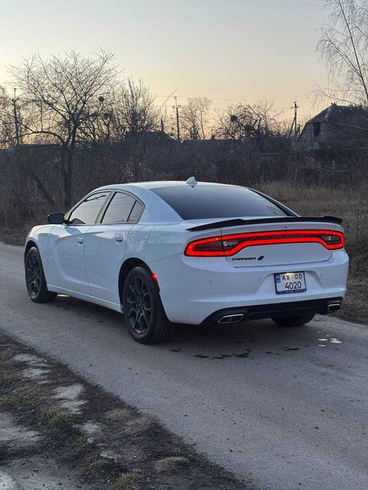 Dodge Charger 2020 awd  3.6