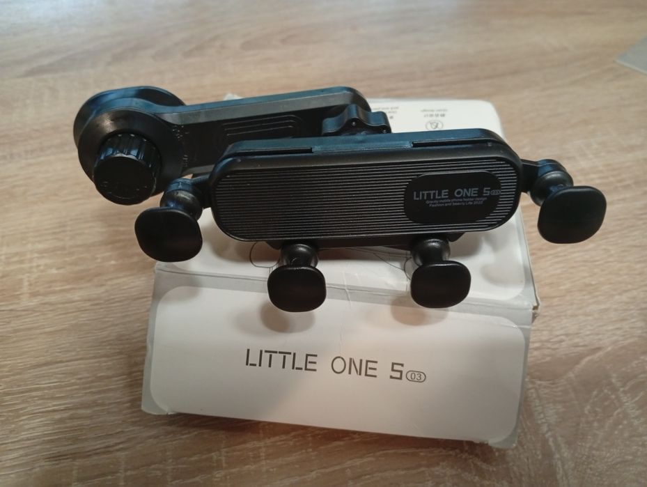 Тримач для телефону в авто