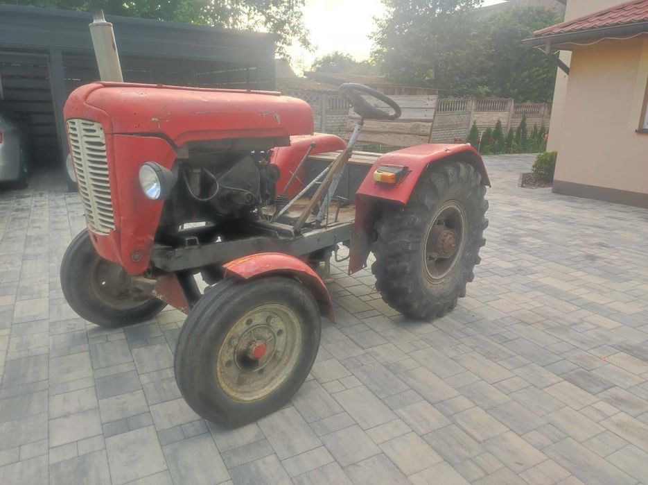 Sprzedam  Ursus c328/330
