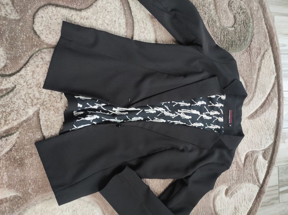 Піджак чорний класичний