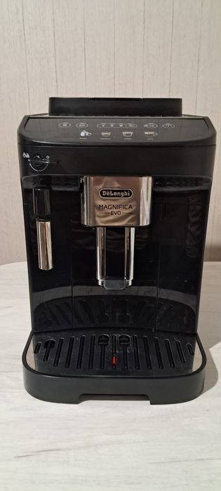 Кавомашина Delonghi Magnifica EVO