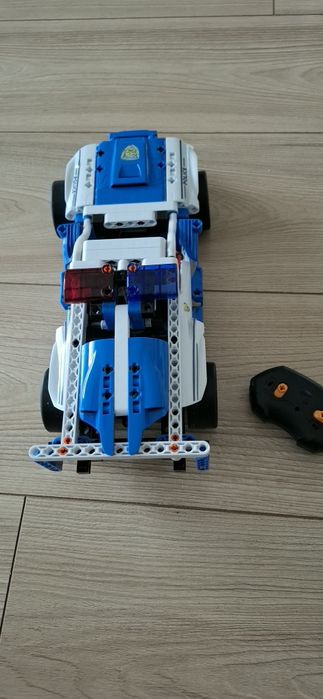 Clementoni Mechanics Samochód Policyjny Radiowóz