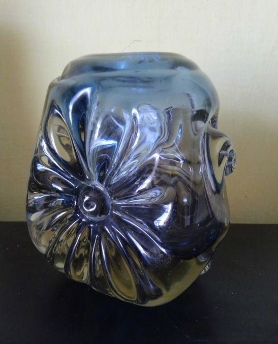 Ваза з товстого скла