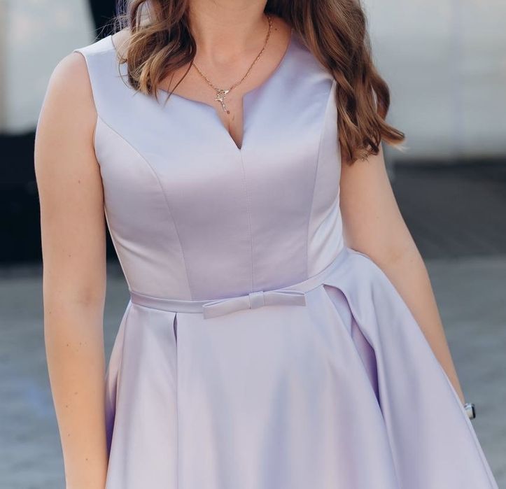 Фіолетова бузкова лавандова сукня нарядна святкова