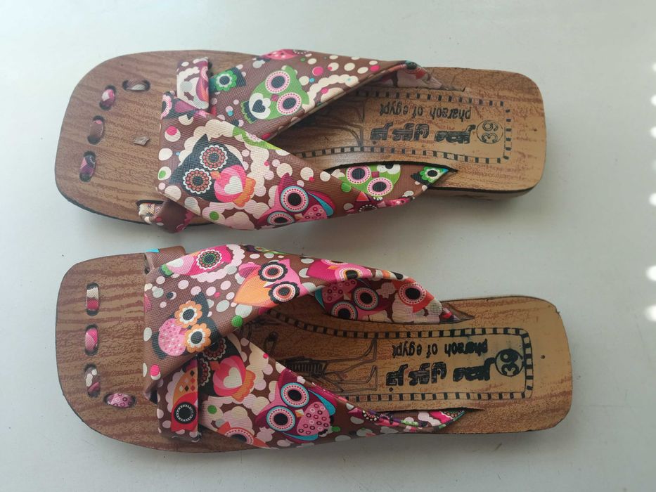 Шльопанці бохо кольорові