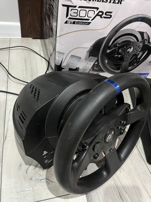 Kierownica  thrustmaster t300rs gt
