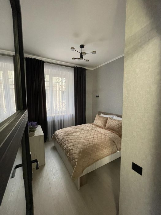 Подобова квартира,район отель Буковина,обл. лікарня,парк Шевч.,стадіон