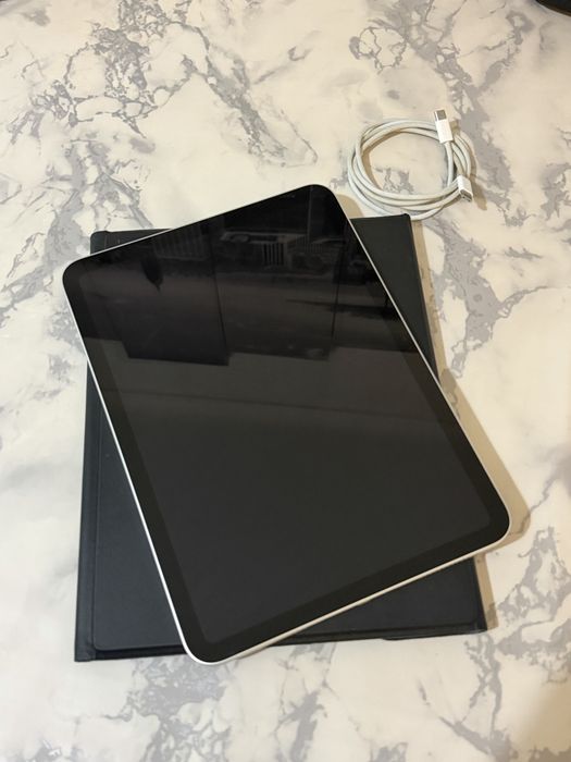 Apple iPad Silver493519079327016961