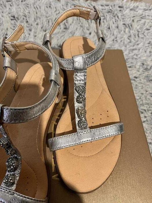 Босоніжки шкіряні Сarks НОВІ