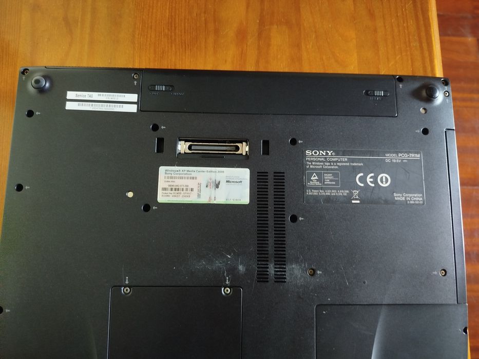 Portátil Sony Vaio VGN-FE31M