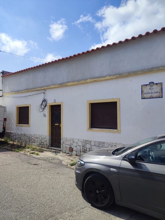 Terreno com 2 Moradias em Azeitão (Ideal Investidores / Rentabilidade)