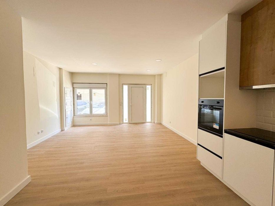 T1 totalmente renovado com grande terraço – Alverca do Ribatejo