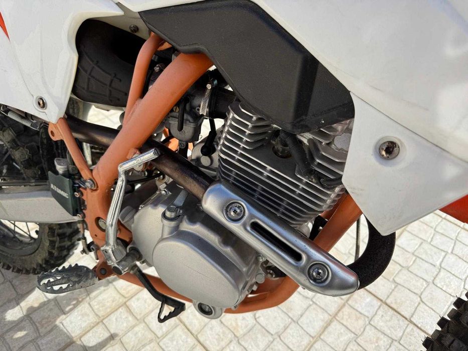 Moto Enduro Atomic XR 250cc COMO NOVA menos de 15h uso, Oportunidade Real