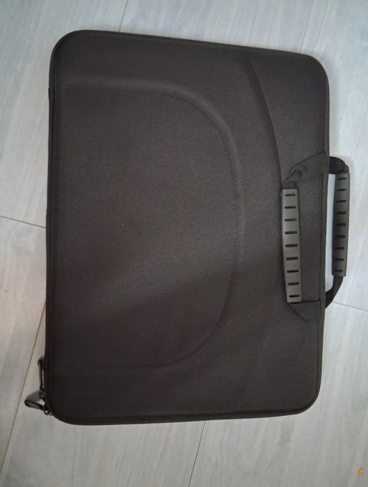 Etui do laptopa .