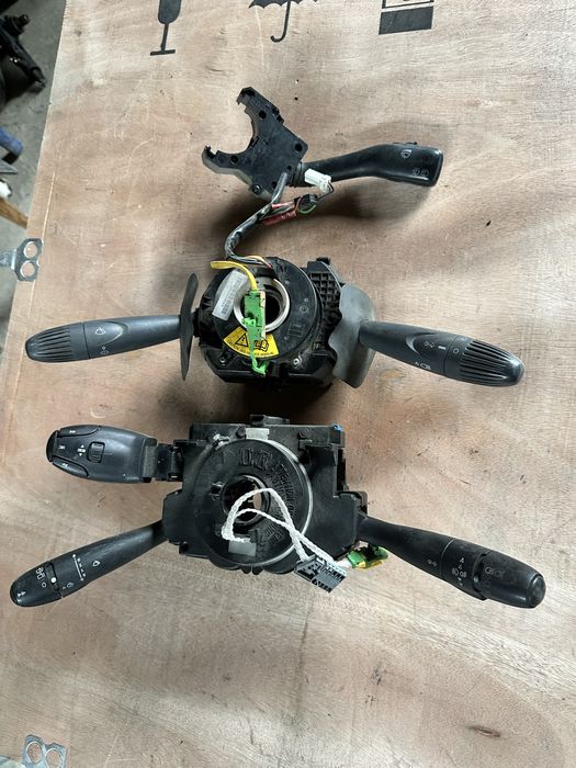 Перемикач поворотів renault peugeot